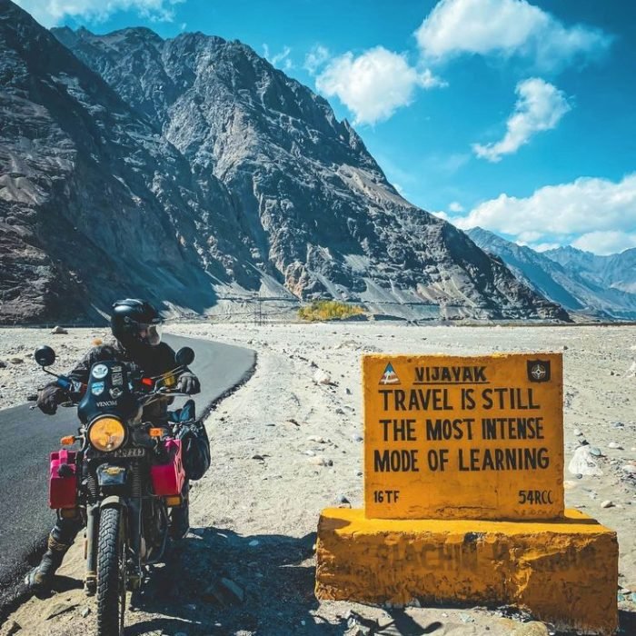 Discover the adventure paradice of LADAKH with AAHVAN Group Tour ❤️